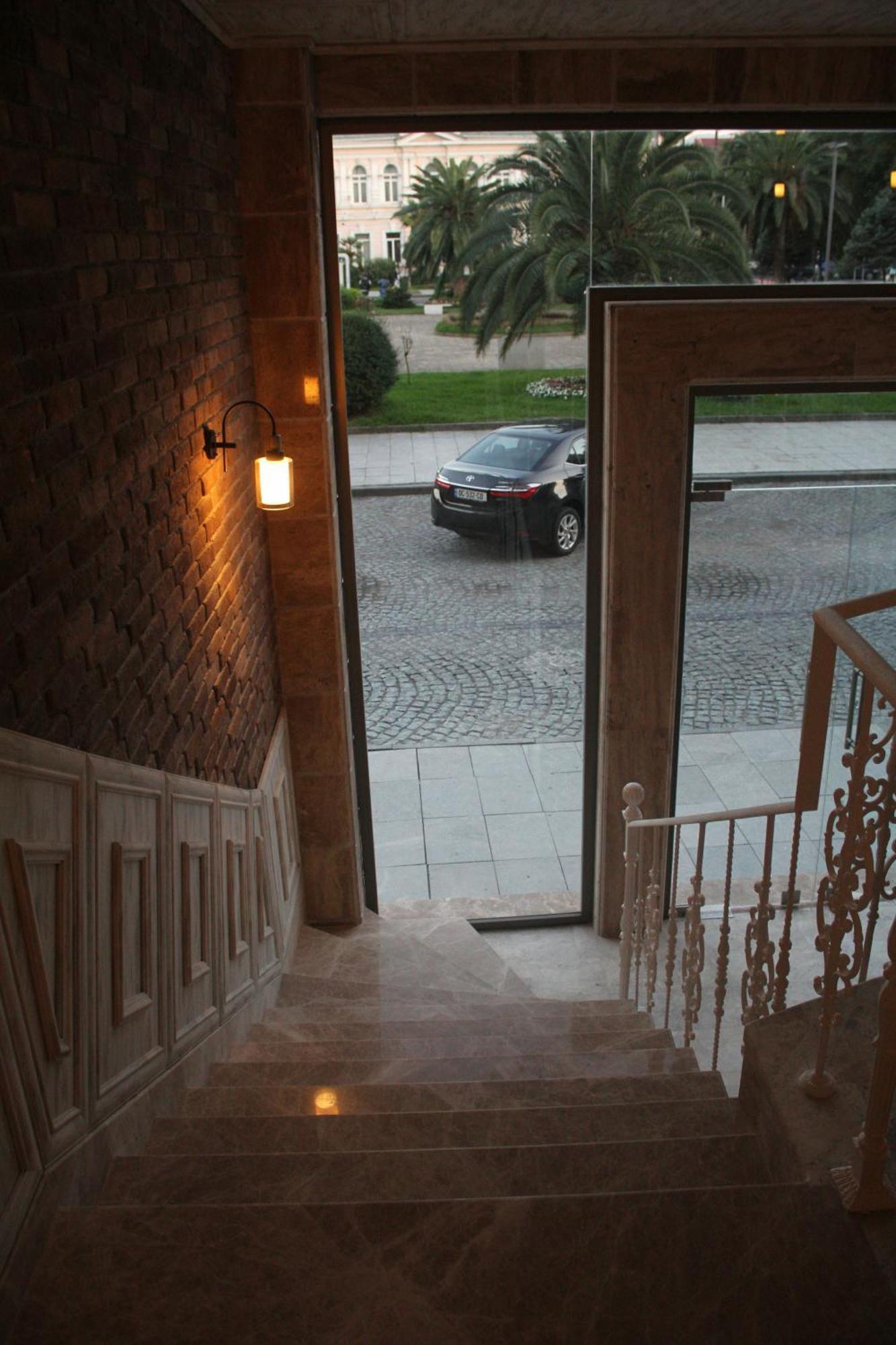 Melini Boutique Hotel Batum Dış mekan fotoğraf